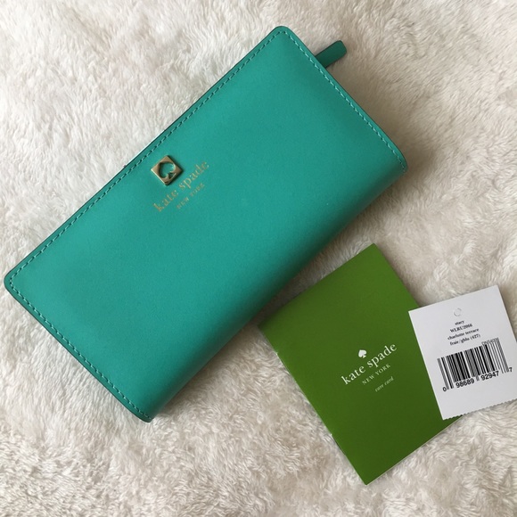kate spade Handbags - 🎀NWT🎀 Kate Spade Stacy Charlotte Terrace Wallet